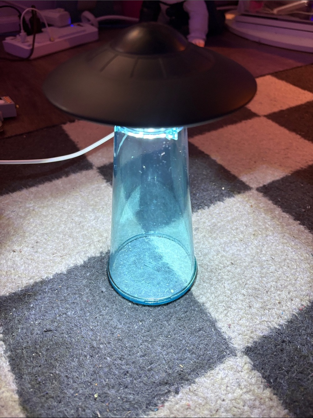 UFO Abduction Lamp with removable bottom